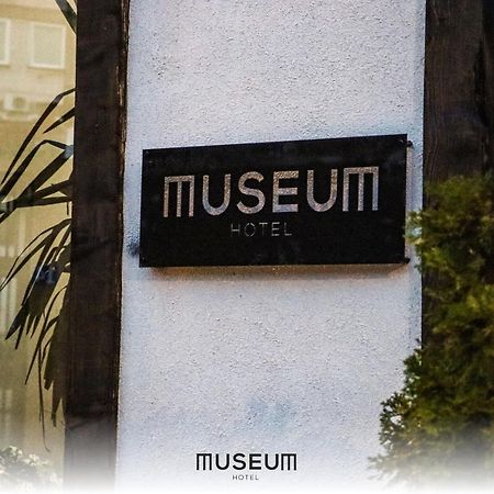 Museum Hotel Pristina Eksteriør bilde